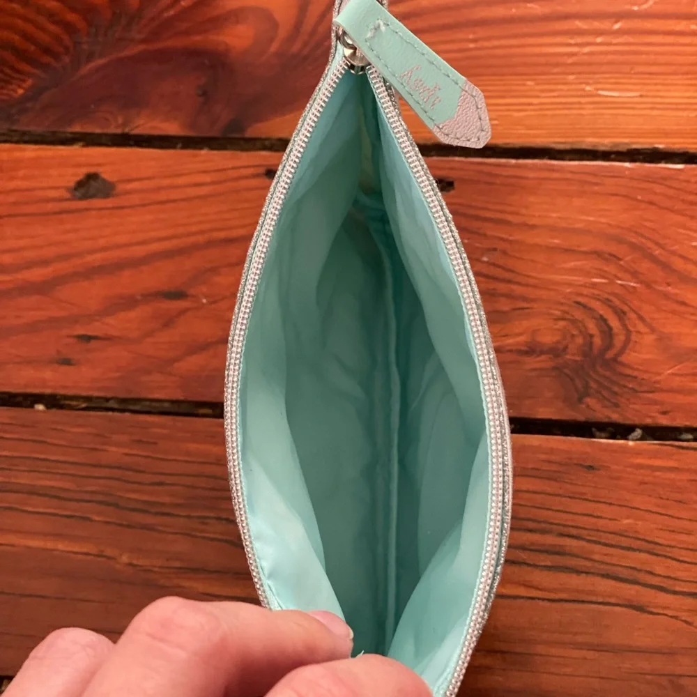 🧩 4/$20 Cosmetic Bag